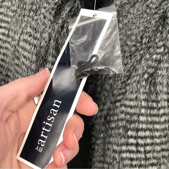 NWT Authentic Looking Long Hair Faux Fur Vest - Picture 11 of 11